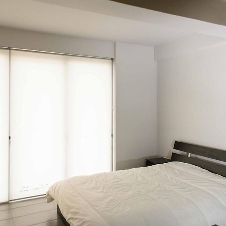 شقة Bright Loft With Terrance - Next To Metro Kerameikos أثينا المظهر الخارجي الصورة