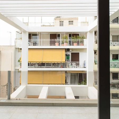 شقة Bright Loft With Terrance - Next To Metro Kerameikos أثينا المظهر الخارجي الصورة