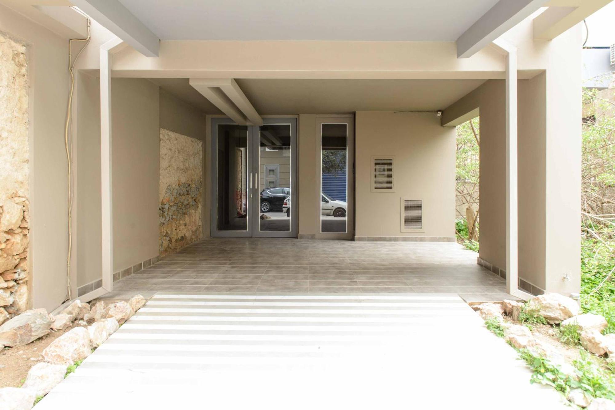 شقة Bright Loft With Terrance - Next To Metro Kerameikos أثينا المظهر الخارجي الصورة